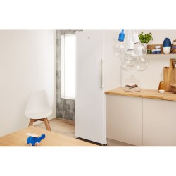 INDESIT UI6F1TW1 CONGELADOR VERTICAL 167 cm, No Frost y frost free. Clase F